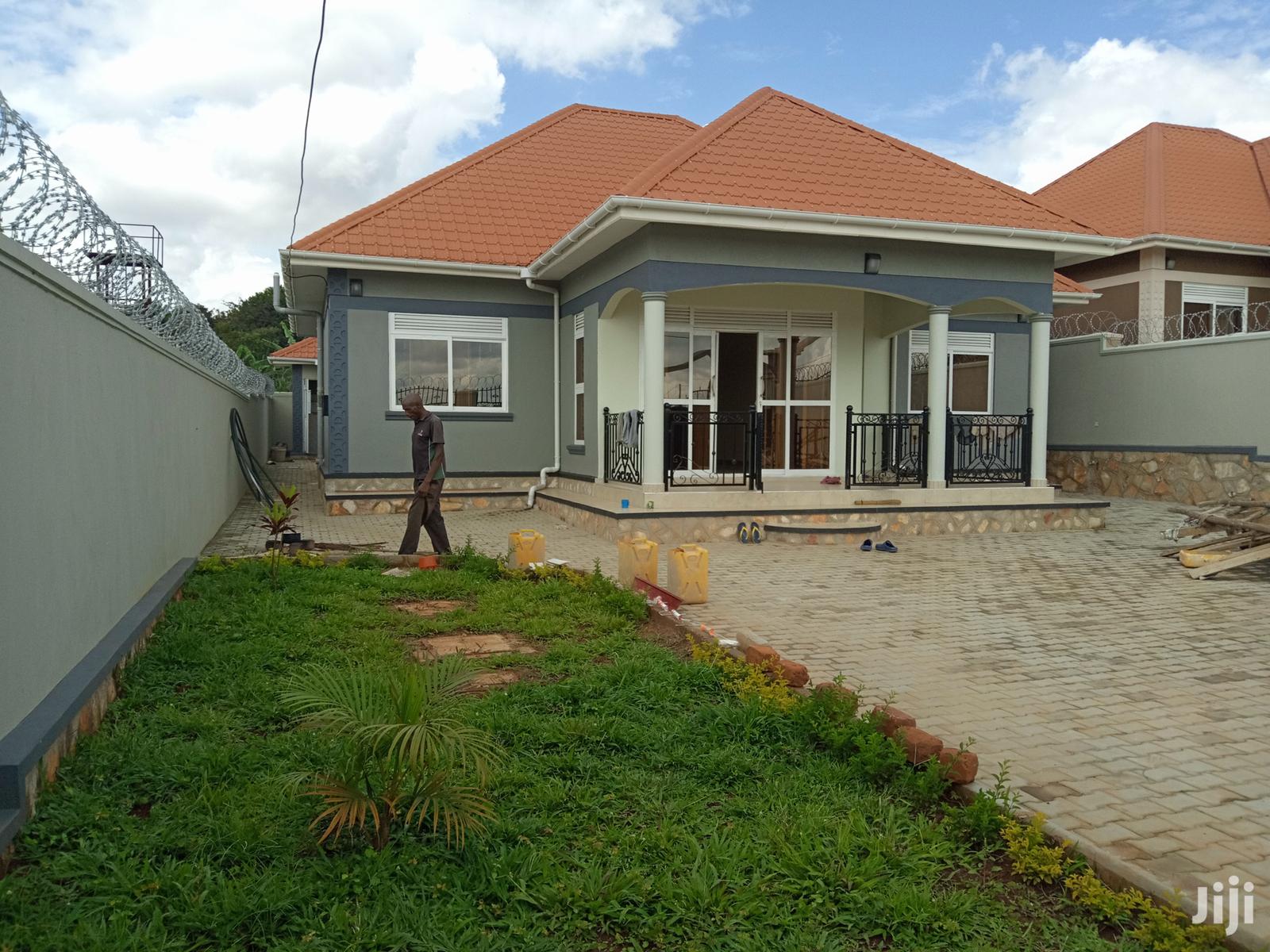 Namugongo Brand New House With a Big Compound for Sell in Kampala
