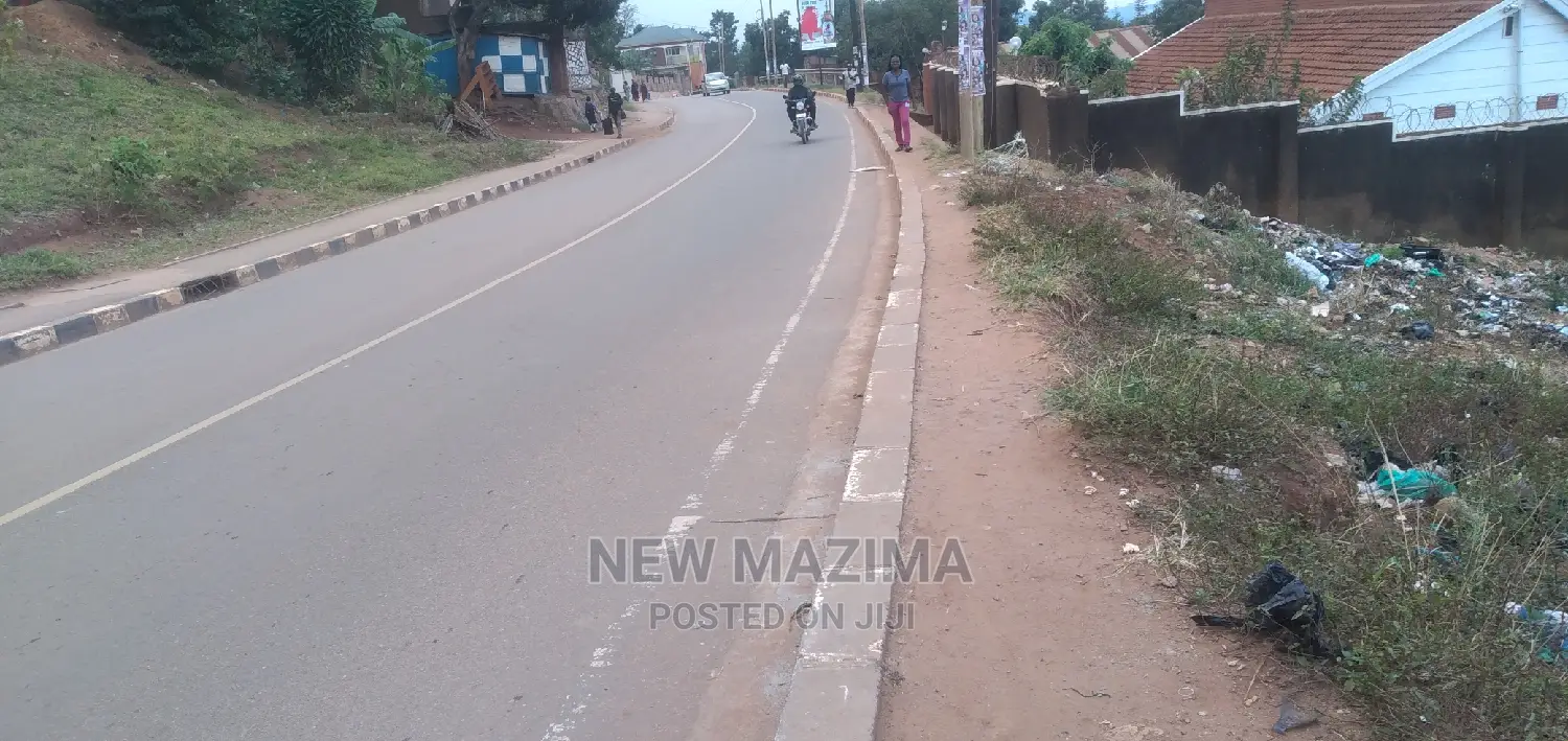 Very Prime Plot for Furnished Apartments Onsale in Makindye in Makindye