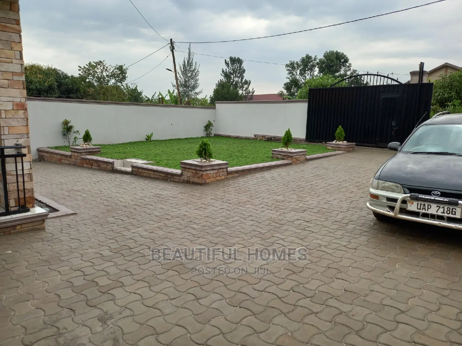Furnished 4bdrm House in Kira for Sale in Kira