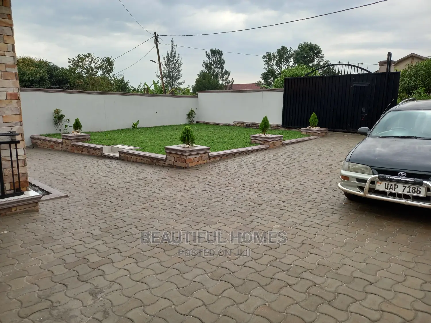 Furnished 4bdrm House in Kira for Sale in Kira
