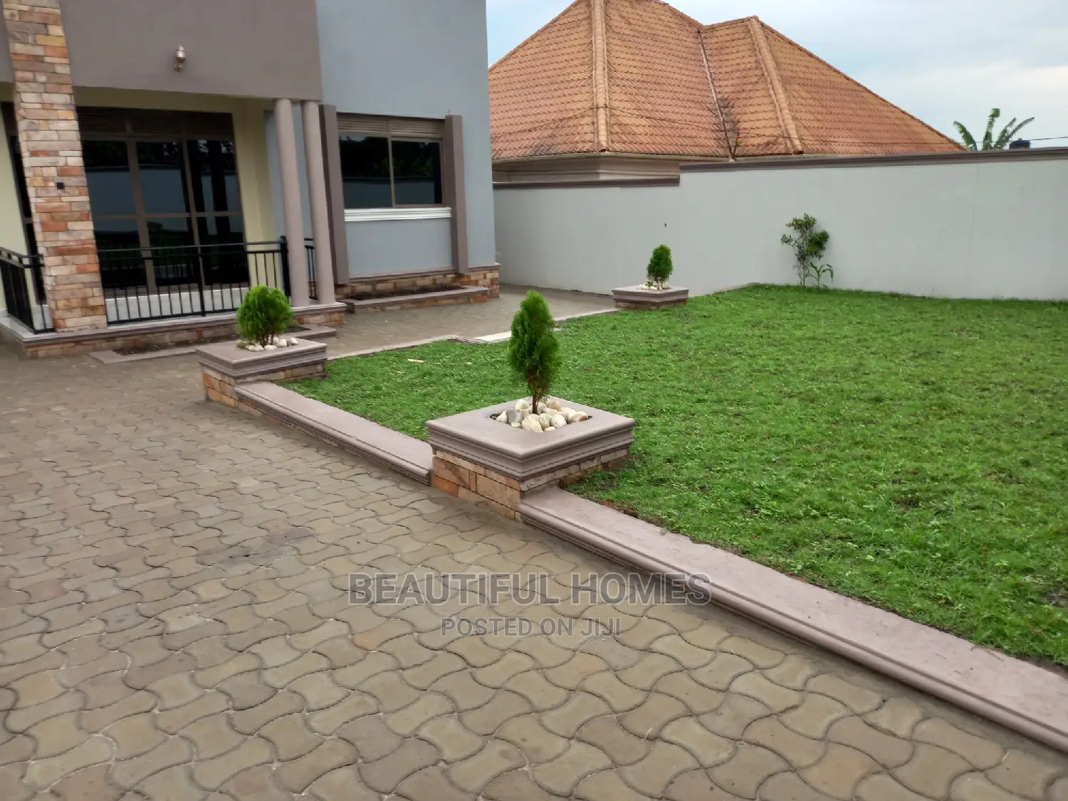 Furnished 4bdrm House in Kira for Sale in Kira