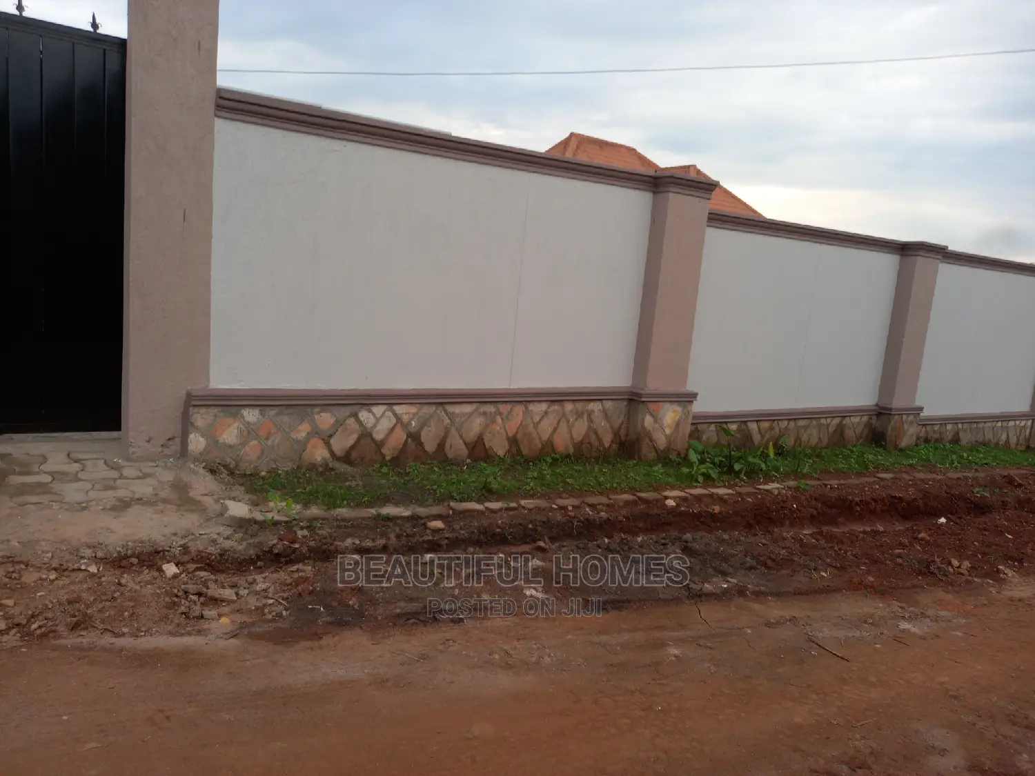 Furnished 4bdrm House in Kira for Sale in Kira
