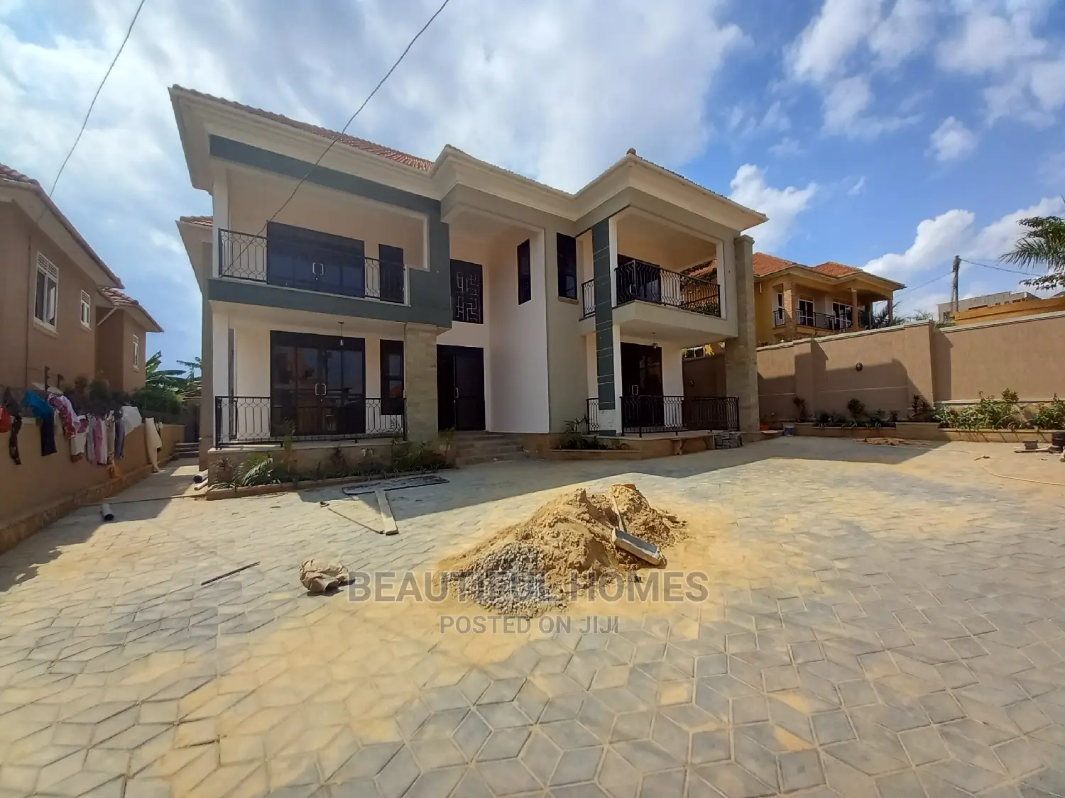 Furnished 6bdrm House in Kira Posh for Sale in Kira