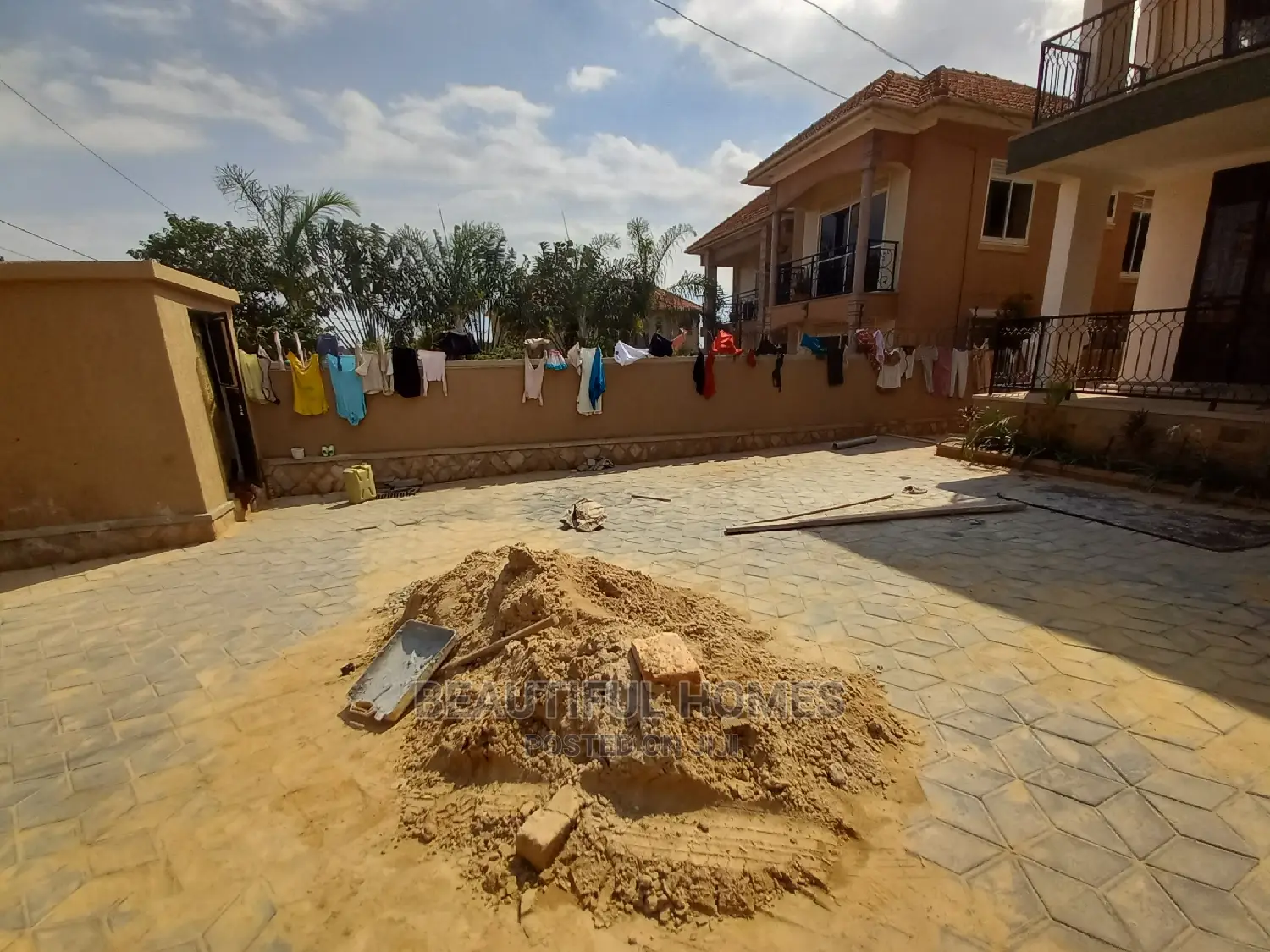 Furnished 6bdrm House in Kira Posh for Sale in Kira