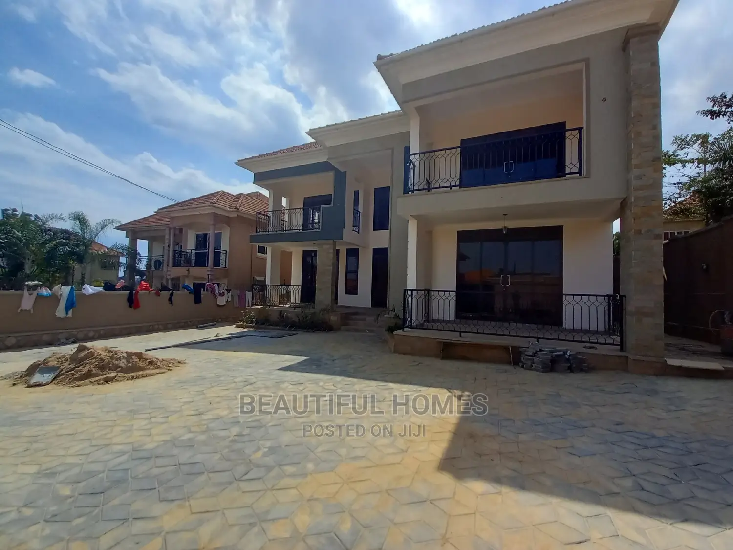 Furnished 6bdrm Mansion in Kira High End for Sale in Kira
