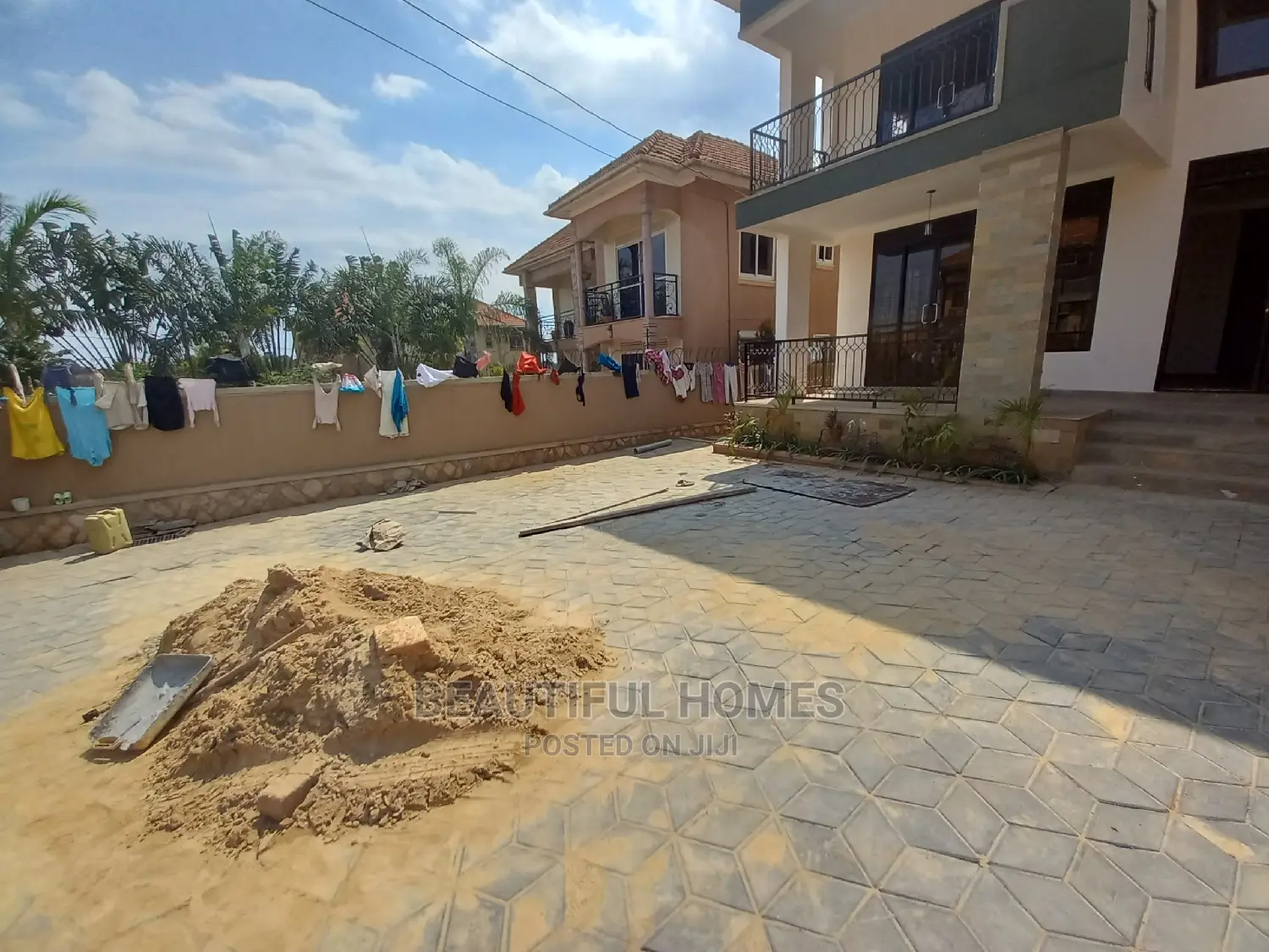 Furnished 6bdrm Mansion in Kira High End for Sale in Kira
