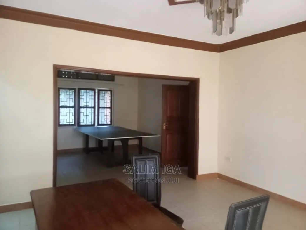 4bdrm Bungalow in Kololo Property, Central Division for Rent in Central Division