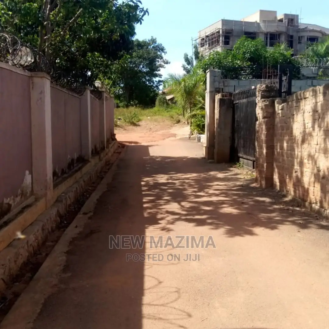 4bdrm House in Bunga Kawuku, Central Division for Sale in Central Division