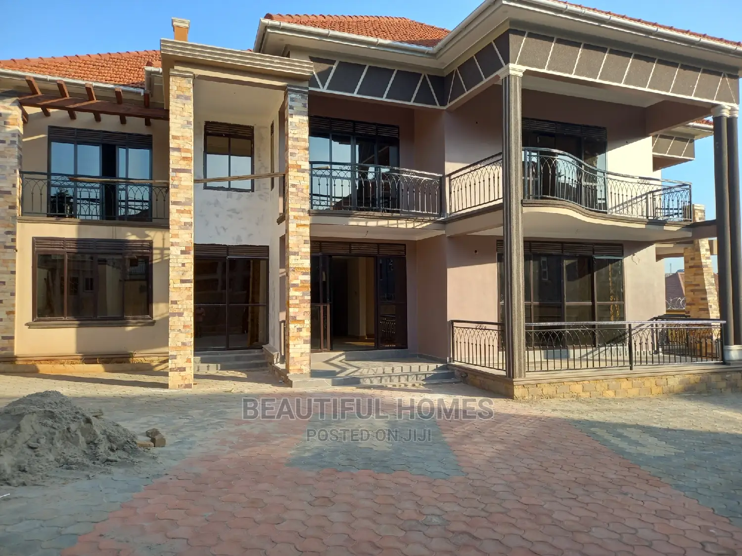 Furnished 6bdrm Mansion in Najjera Wealthy, Central Division for Sale in Central Division