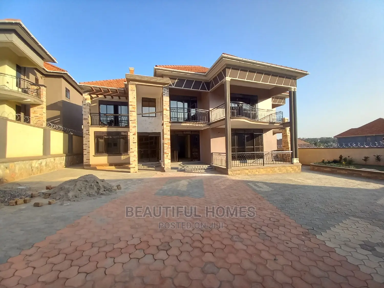 Furnished 6bdrm Mansion in Najjera Wealthy, Central Division for Sale in Central Division