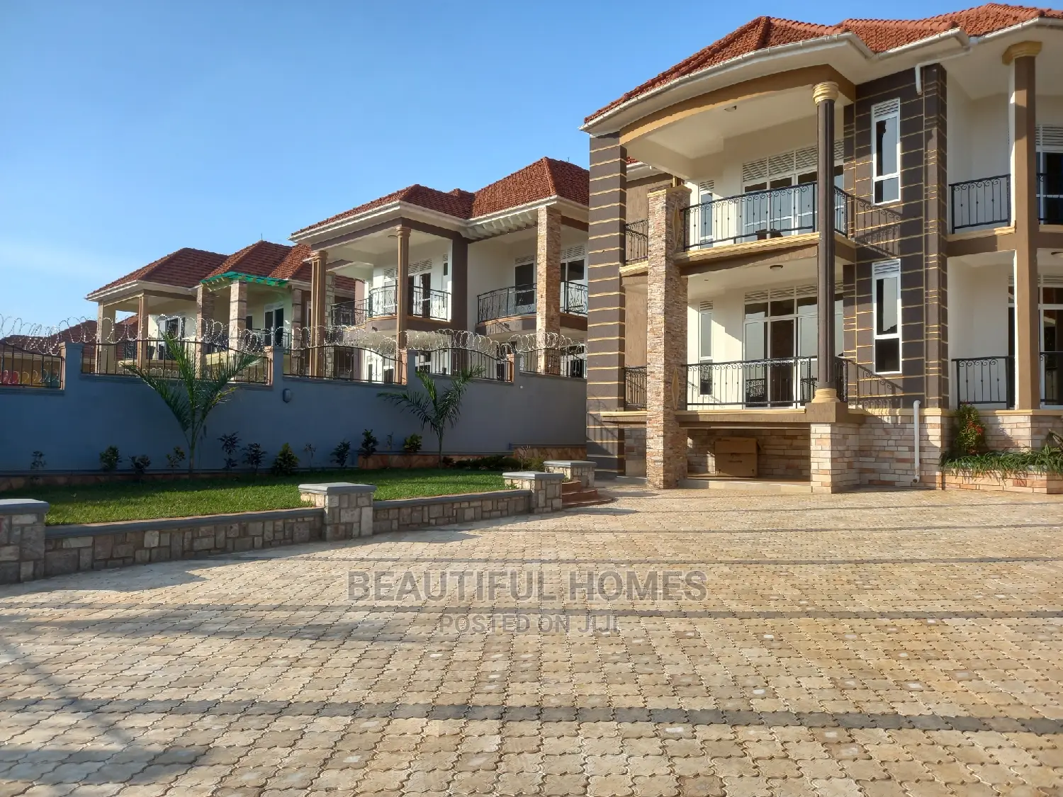 Furnished 6bdrm Mansion in Kira Posh for Sale in Kira