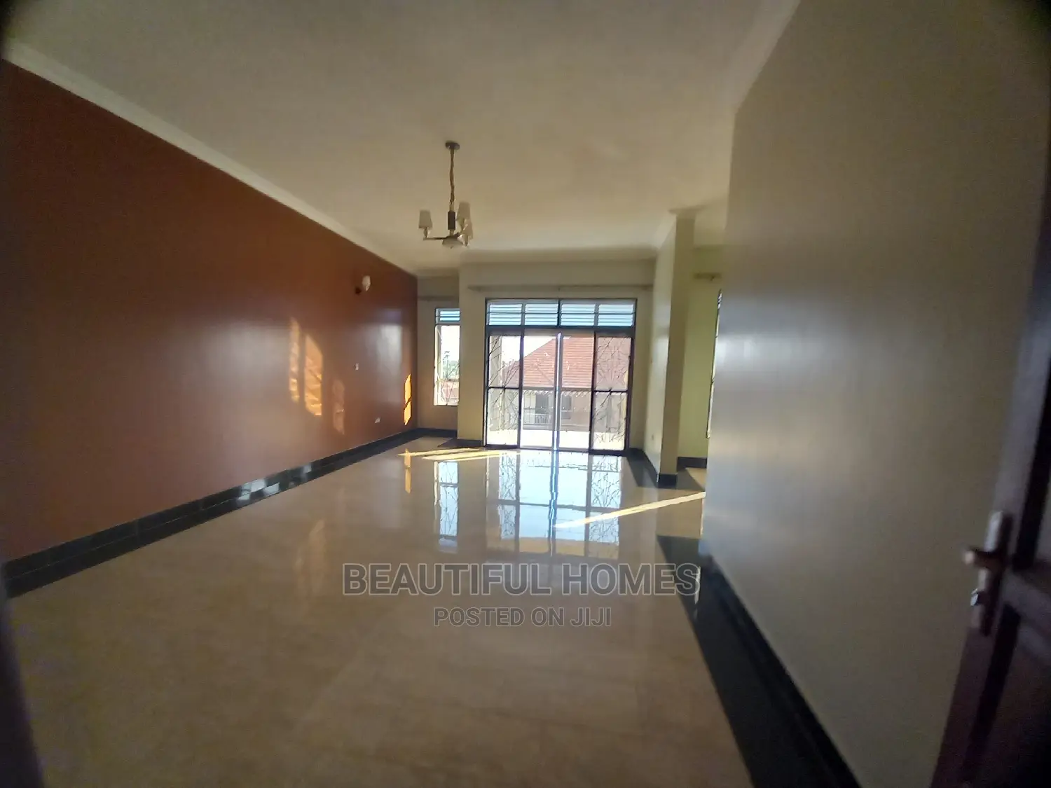 Furnished 6bdrm Mansion in Kira Tarmacked for Sale in Kira