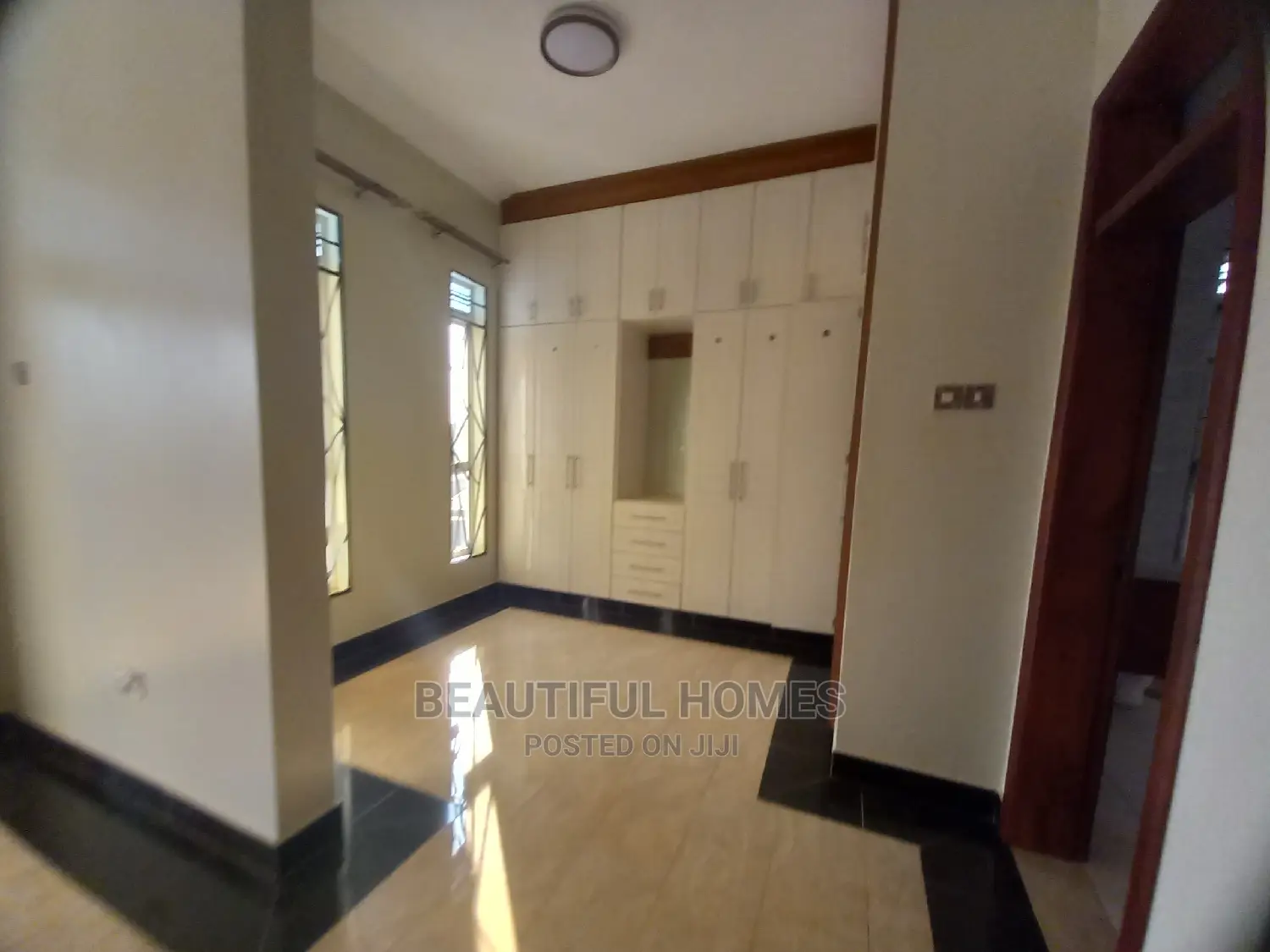 Furnished 6bdrm Mansion in Kira Grand for Sale in Kira