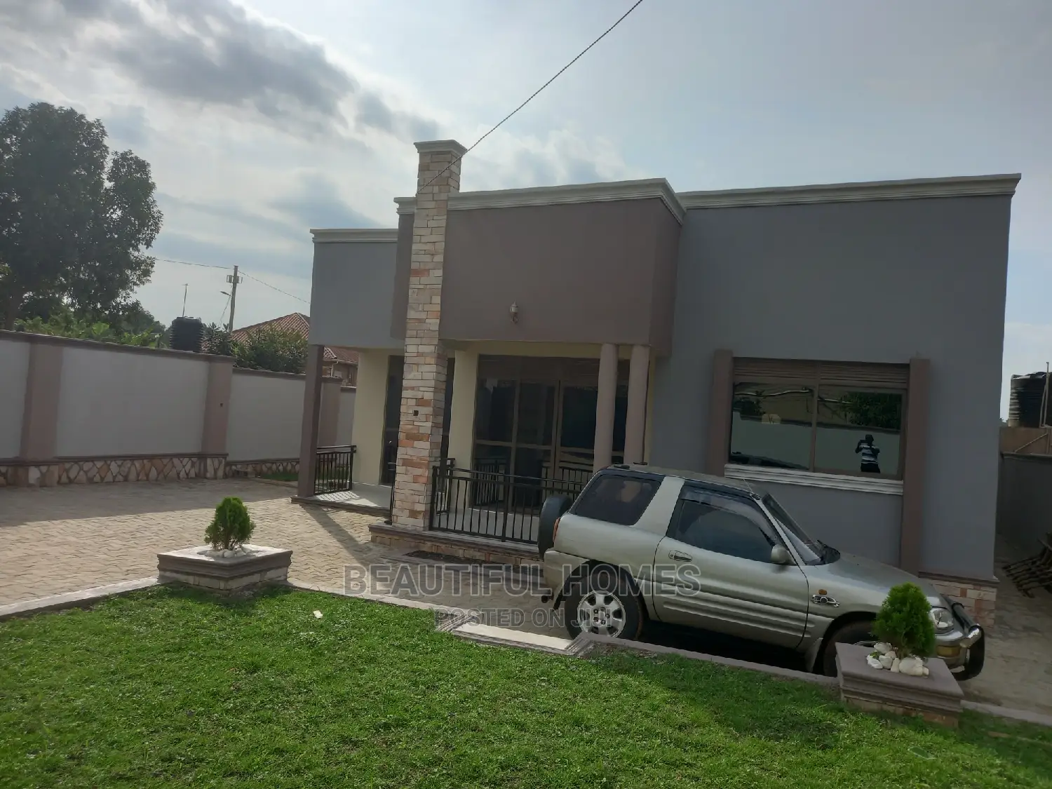 Furnished 4bdrm Bungalow in Kira for Sale in Kira