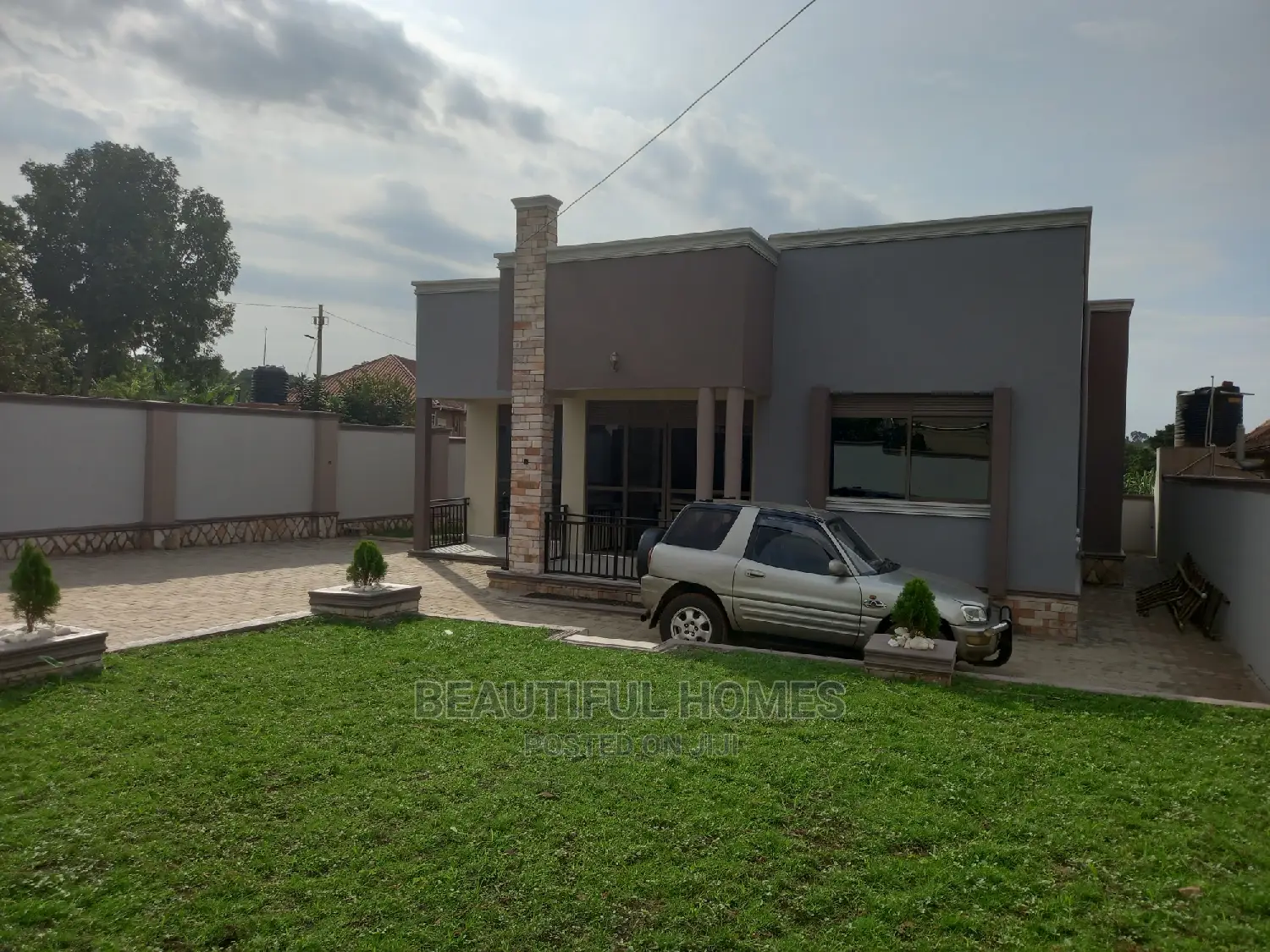 Furnished 4bdrm Bungalow in Kira for Sale in Kira