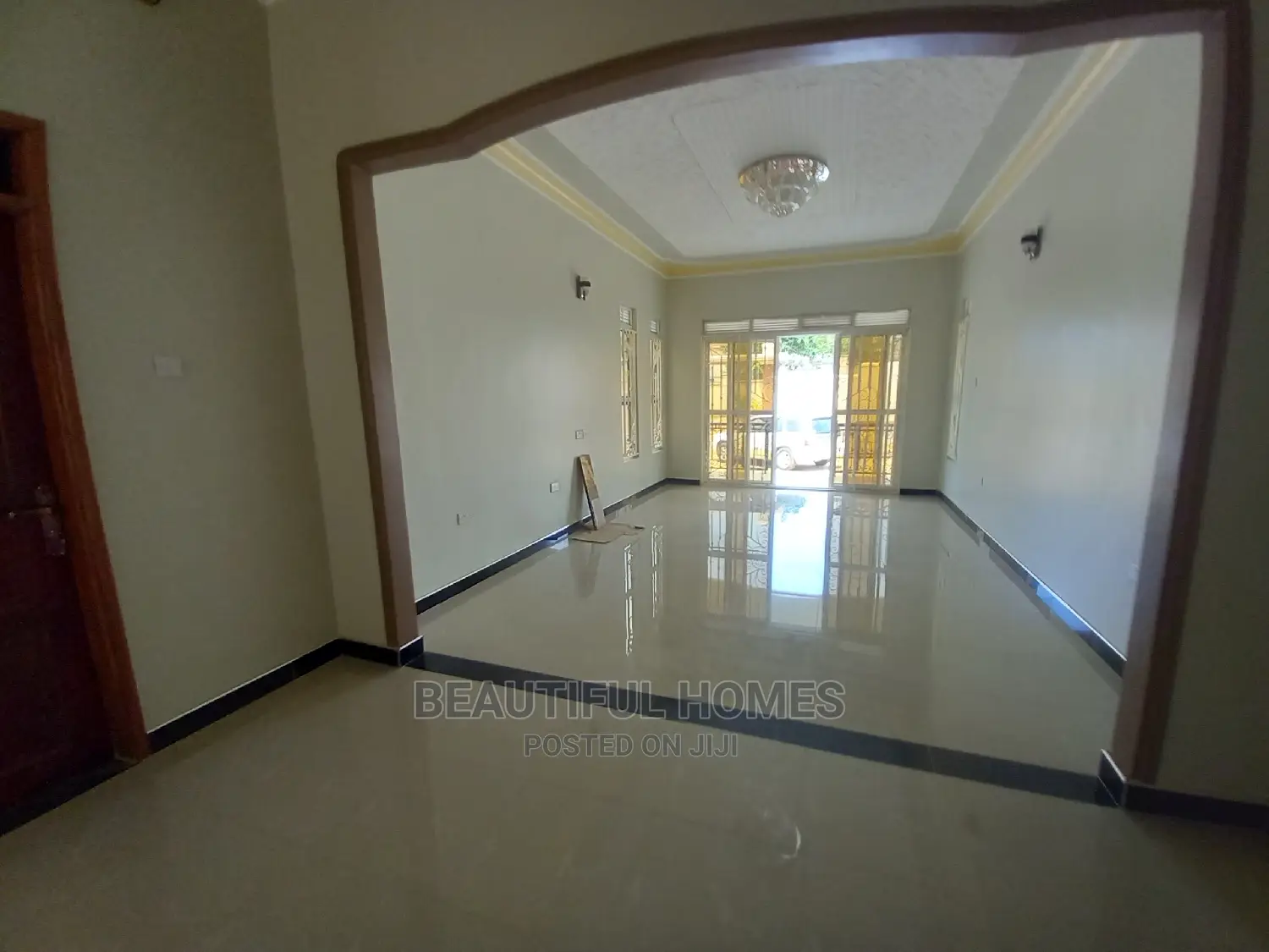 Furnished 4bdrm Bungalow in Kira Corporate for Sale in Kira