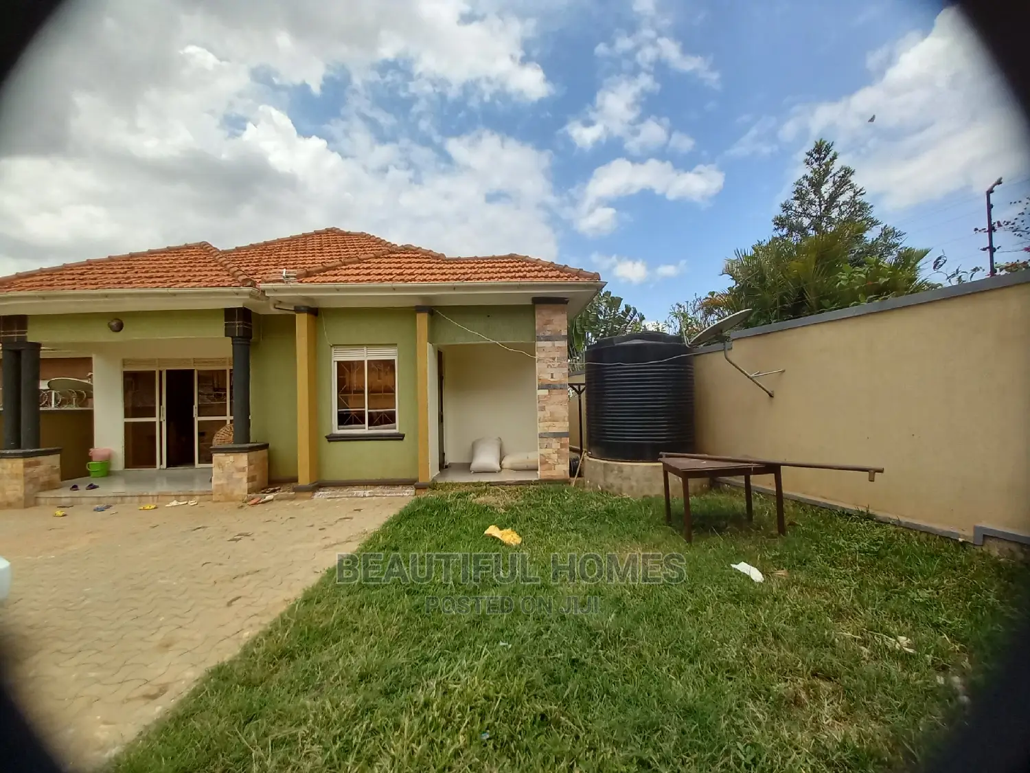 Furnished 4bdrm Bungalow in Kira Mamerito Road for Sale in Kira