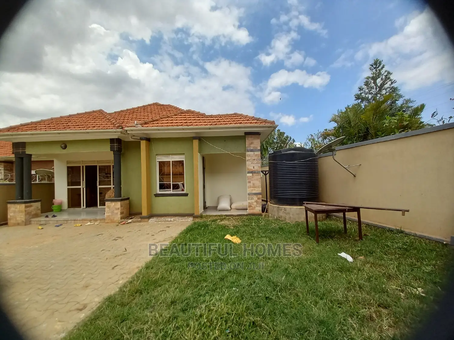 Furnished 4bdrm Bungalow in Kira Mamerito Road for Sale in Kira