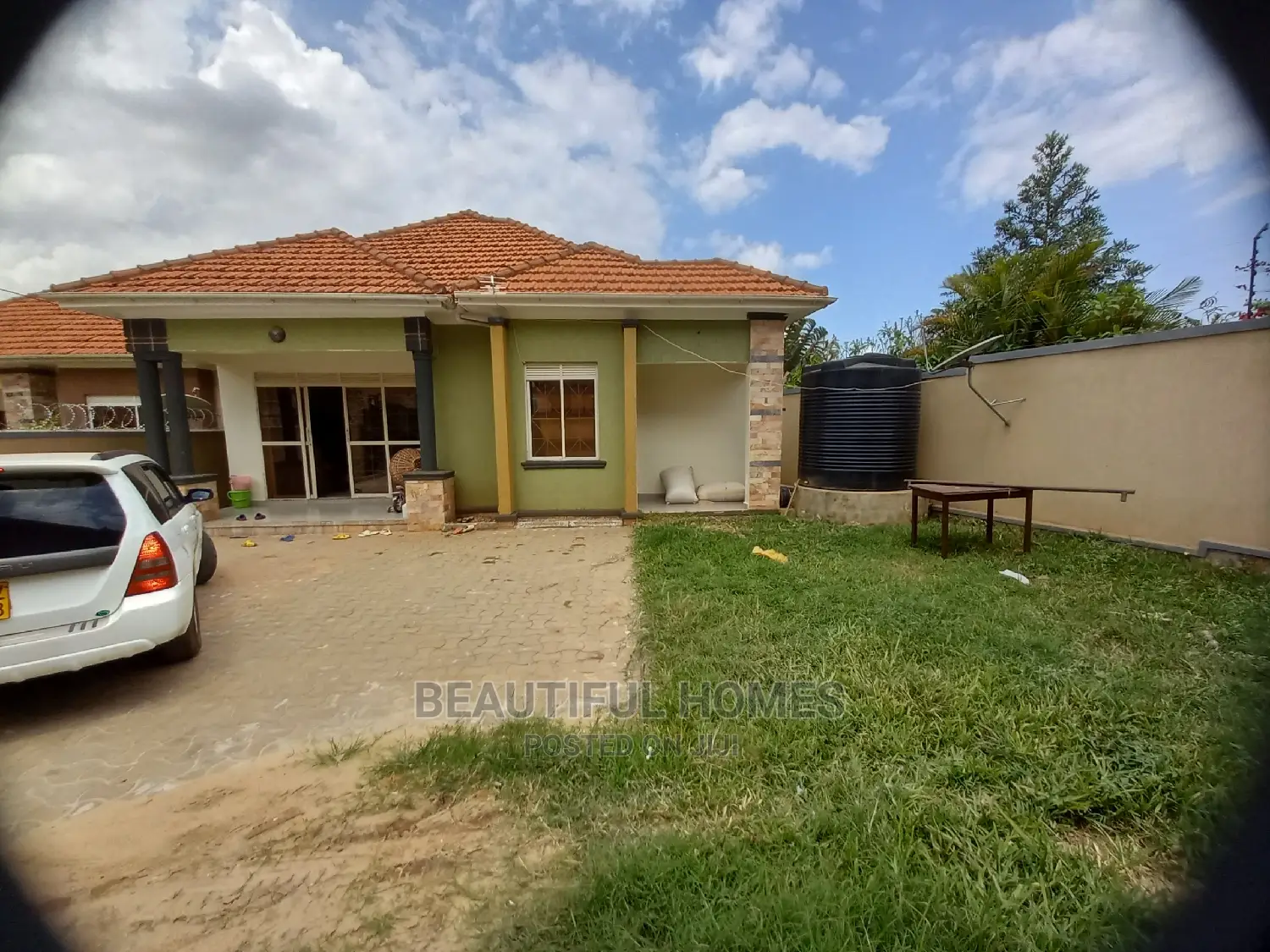 Furnished 4bdrm House in Kira Corporate for Sale in Kira
