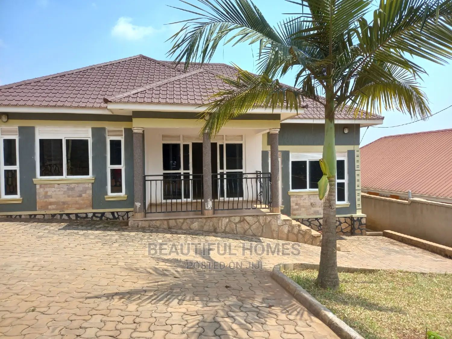 Furnished 3bdrm House in Kira Organised for Sale in Kira