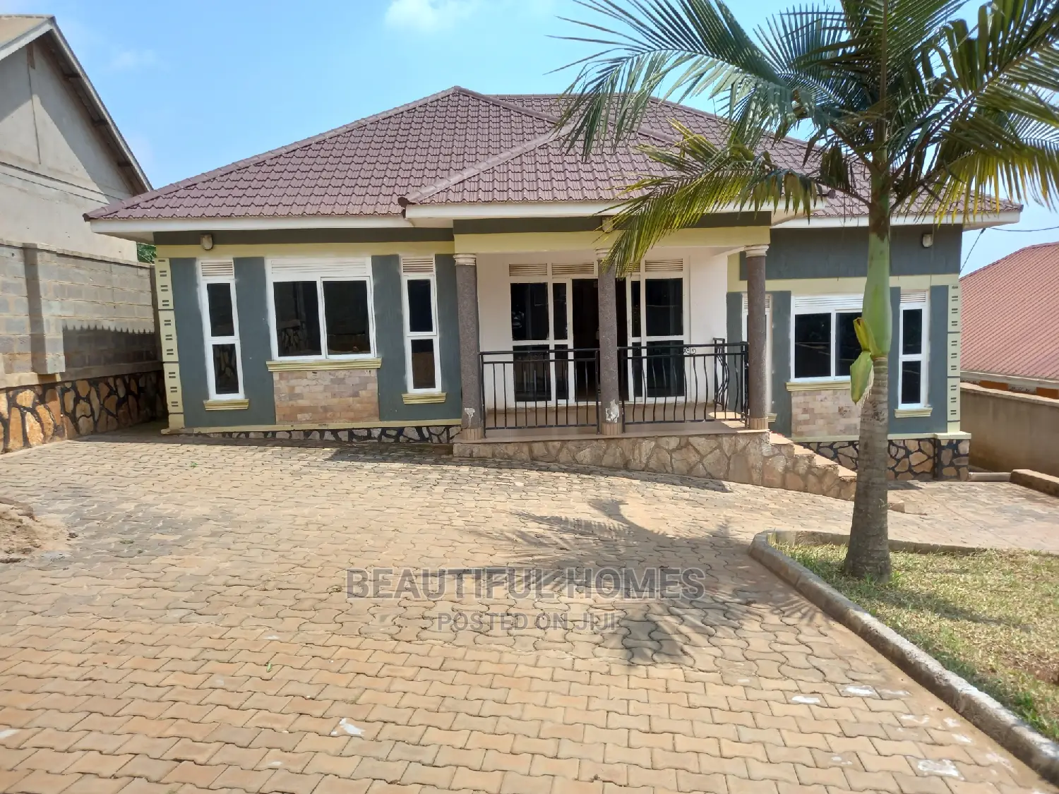 Furnished 3bdrm House in Kira Organised for Sale in Kira