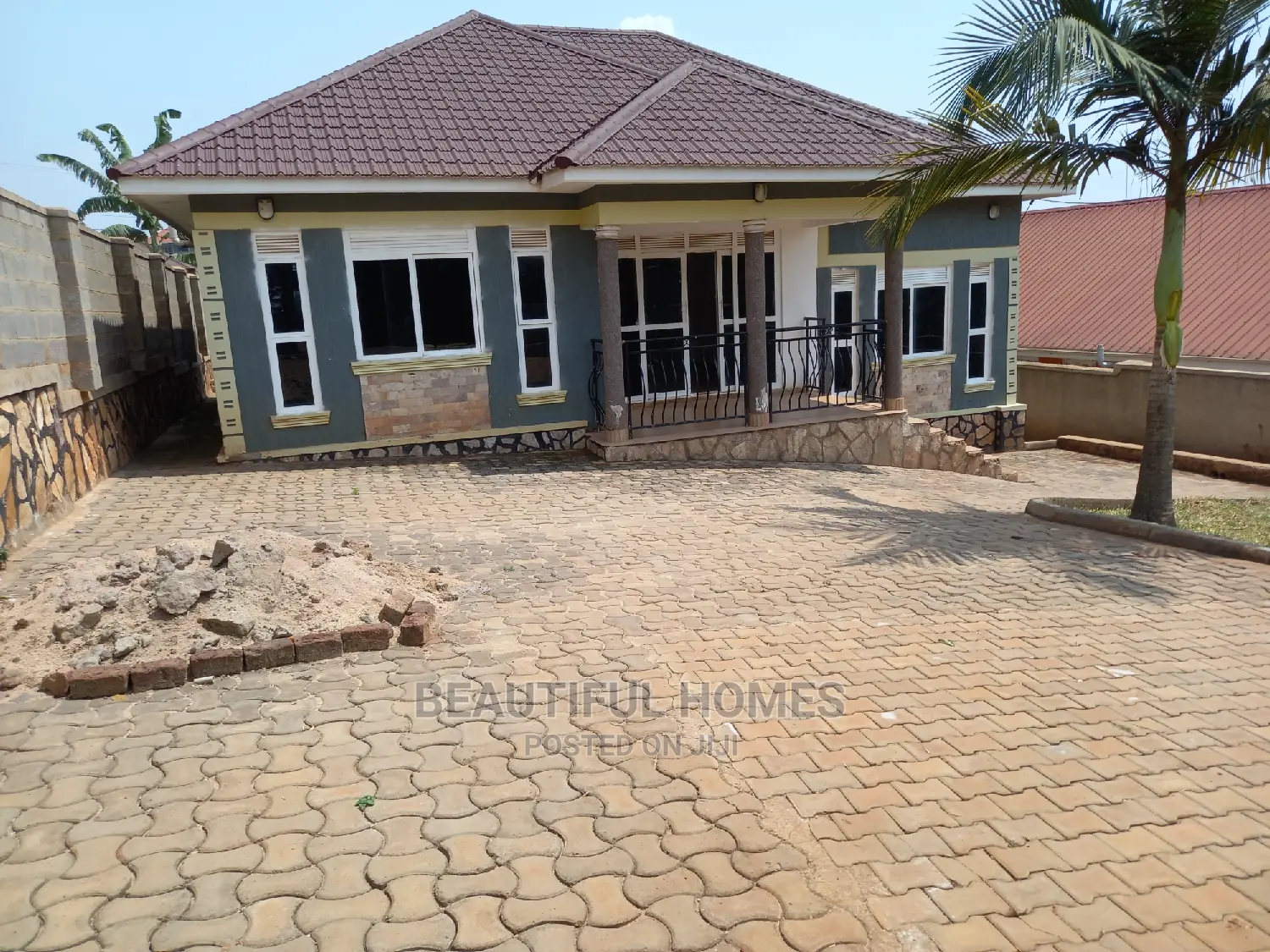 Furnished 3bdrm Bungalow in Kira Wealthy for Sale in Kira