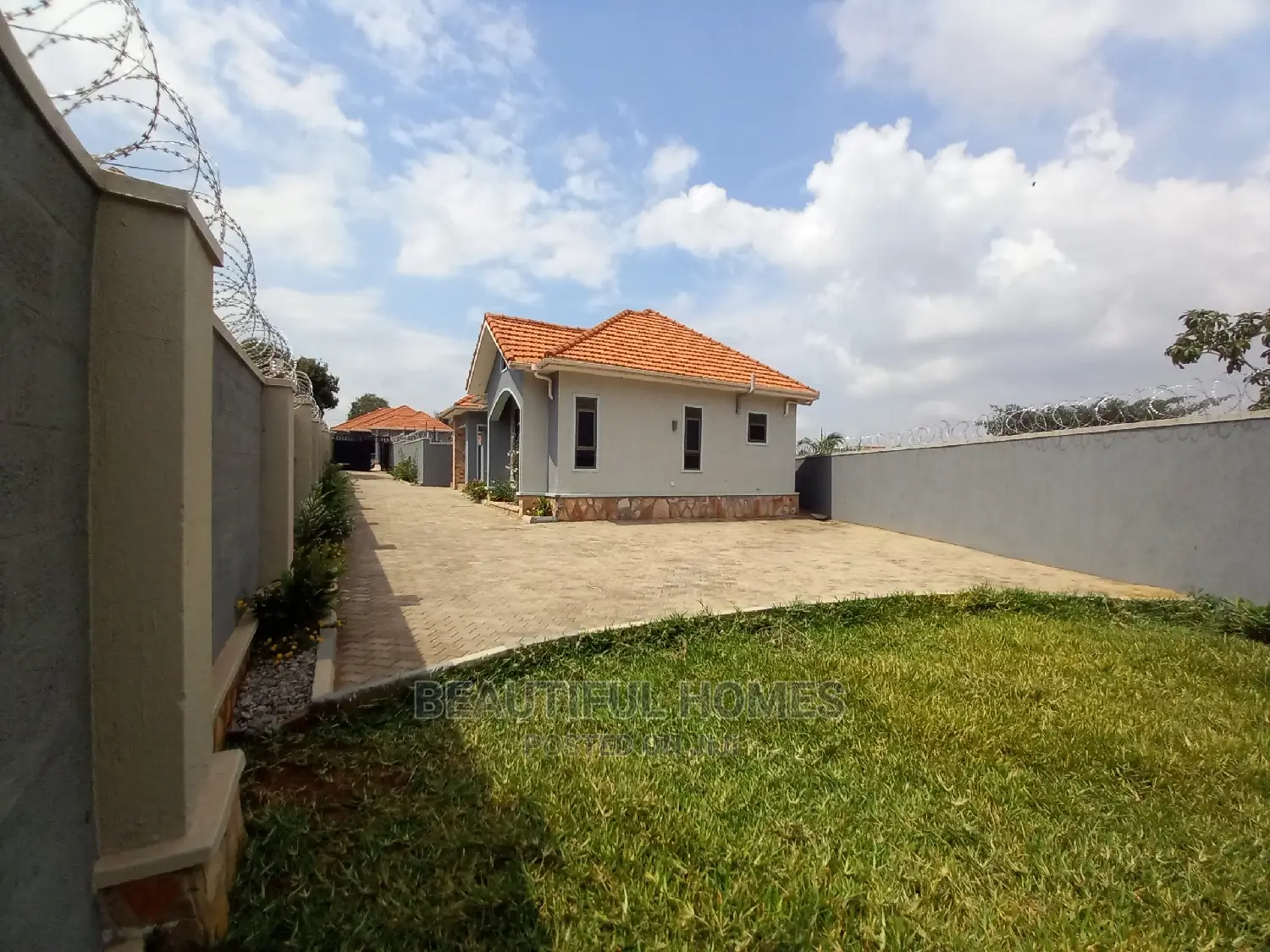 Furnished 4bdrm Bungalow in Kyanja Corporate, Central Division in Central Division