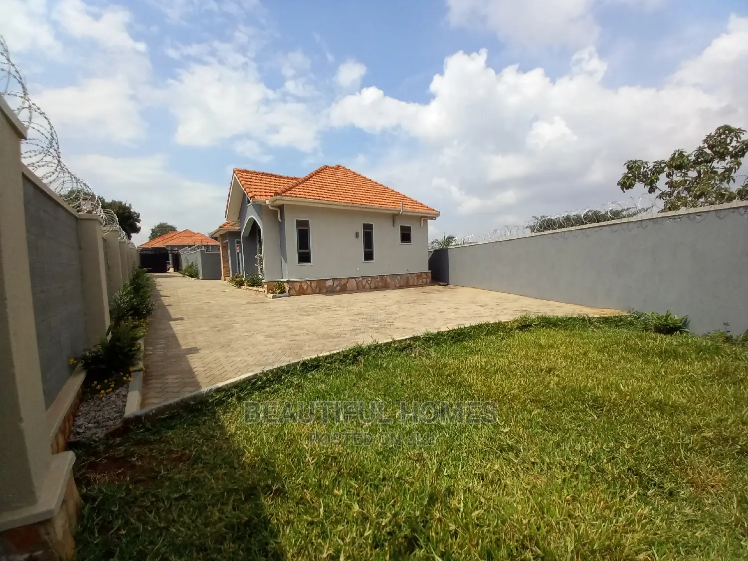 Furnished 4bdrm House in Kyanja Rich, Central Division for Sale in Central Division