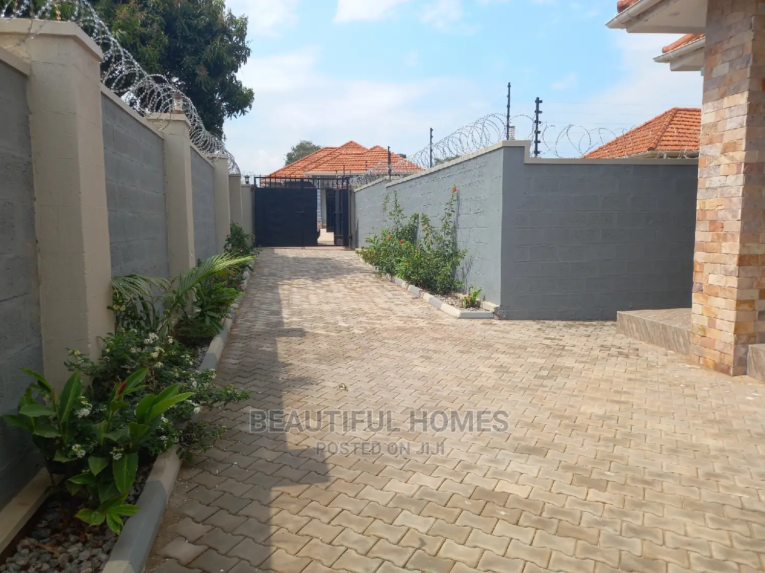 Furnished 4bdrm House in Kyanja Rich, Central Division for Sale in Central Division