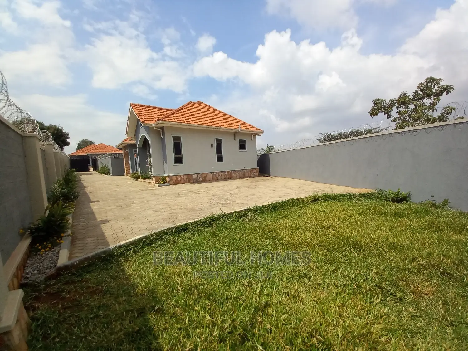 Furnished 4bdrm Bungalow in Kyanja, Central Division for Sale in Central Division