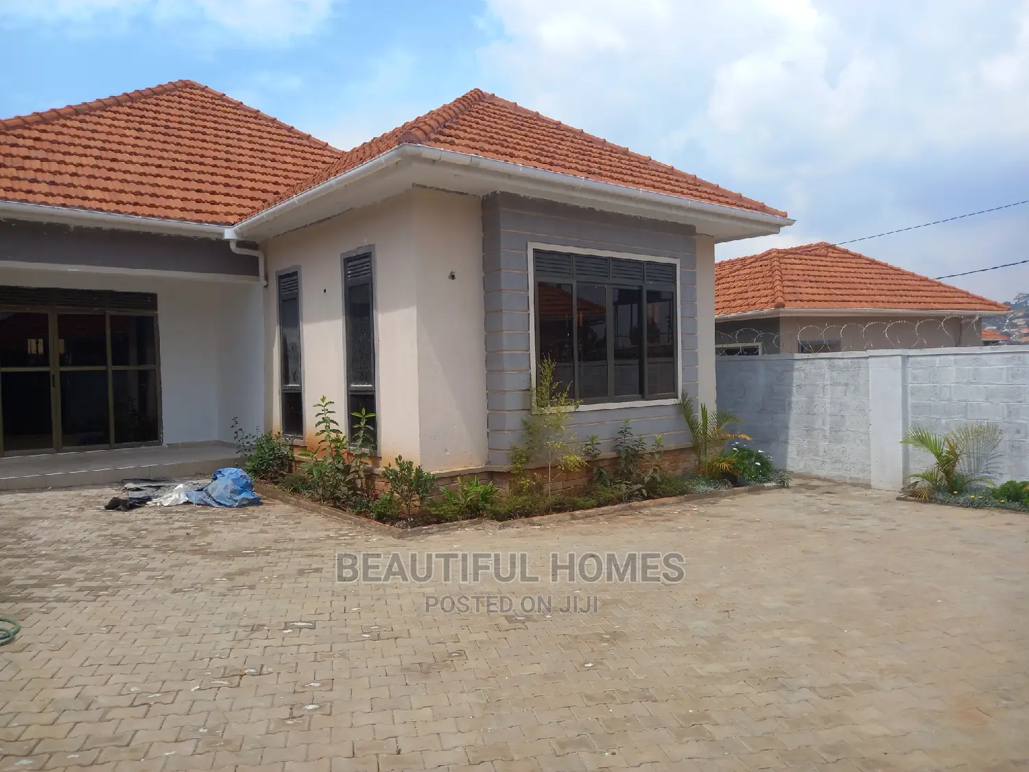 Furnished 4bdrm House in Kyanja Classy, Central Division for Sale in Central Division