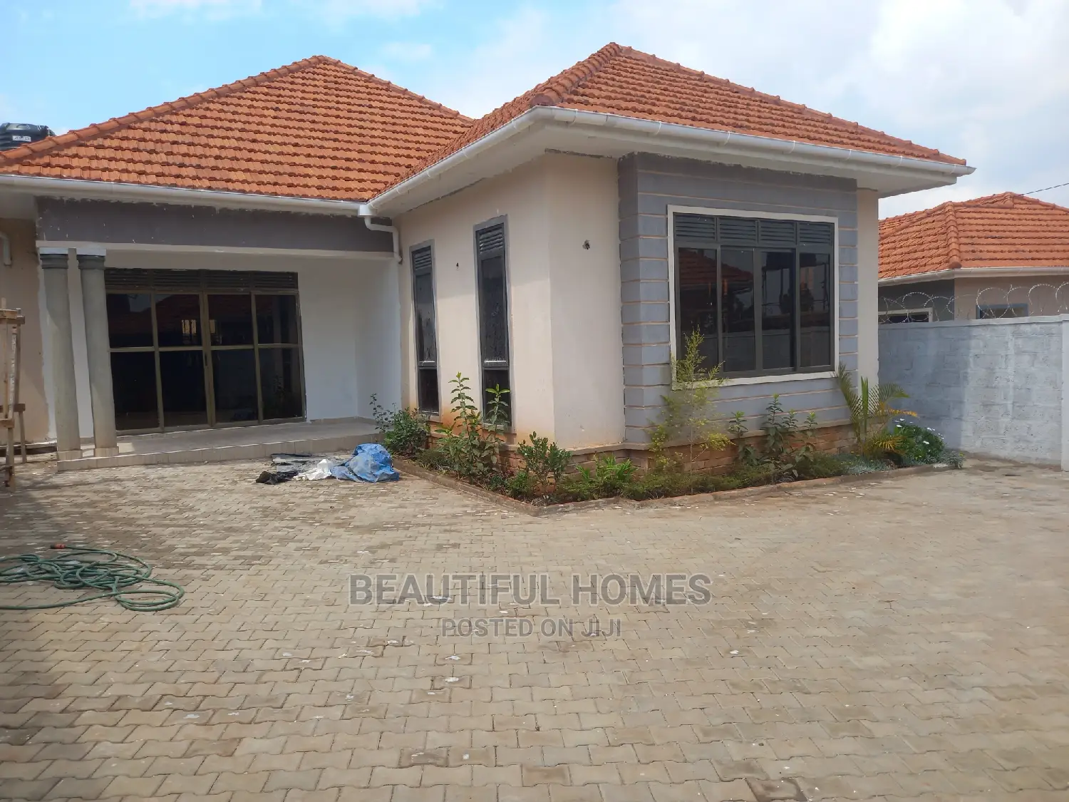 Furnished 4bdrm House in Kyanja Classy, Central Division for Sale in Central Division