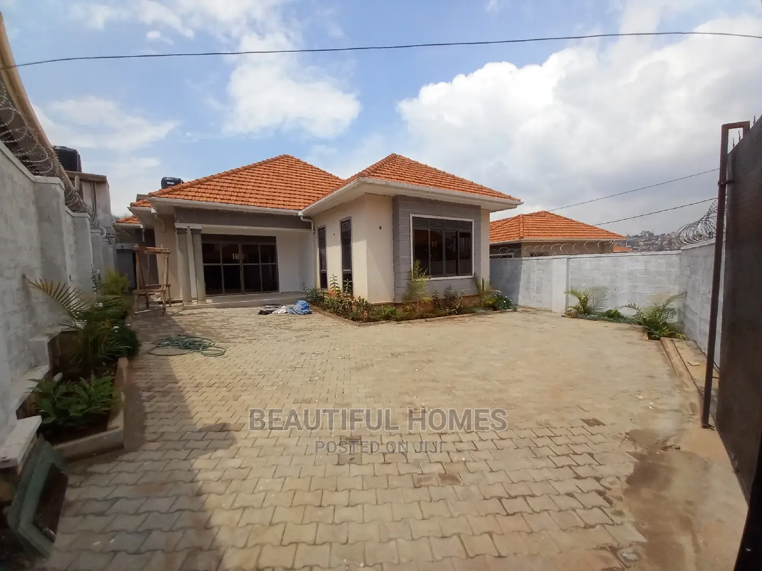 Furnished 4bdrm House in Kyanja Organised, Central Division for Sale in Central Division