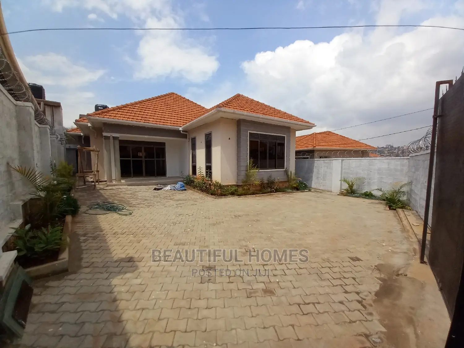 Furnished 4bdrm House in Kyanja Organised, Central Division for Sale in Central Division