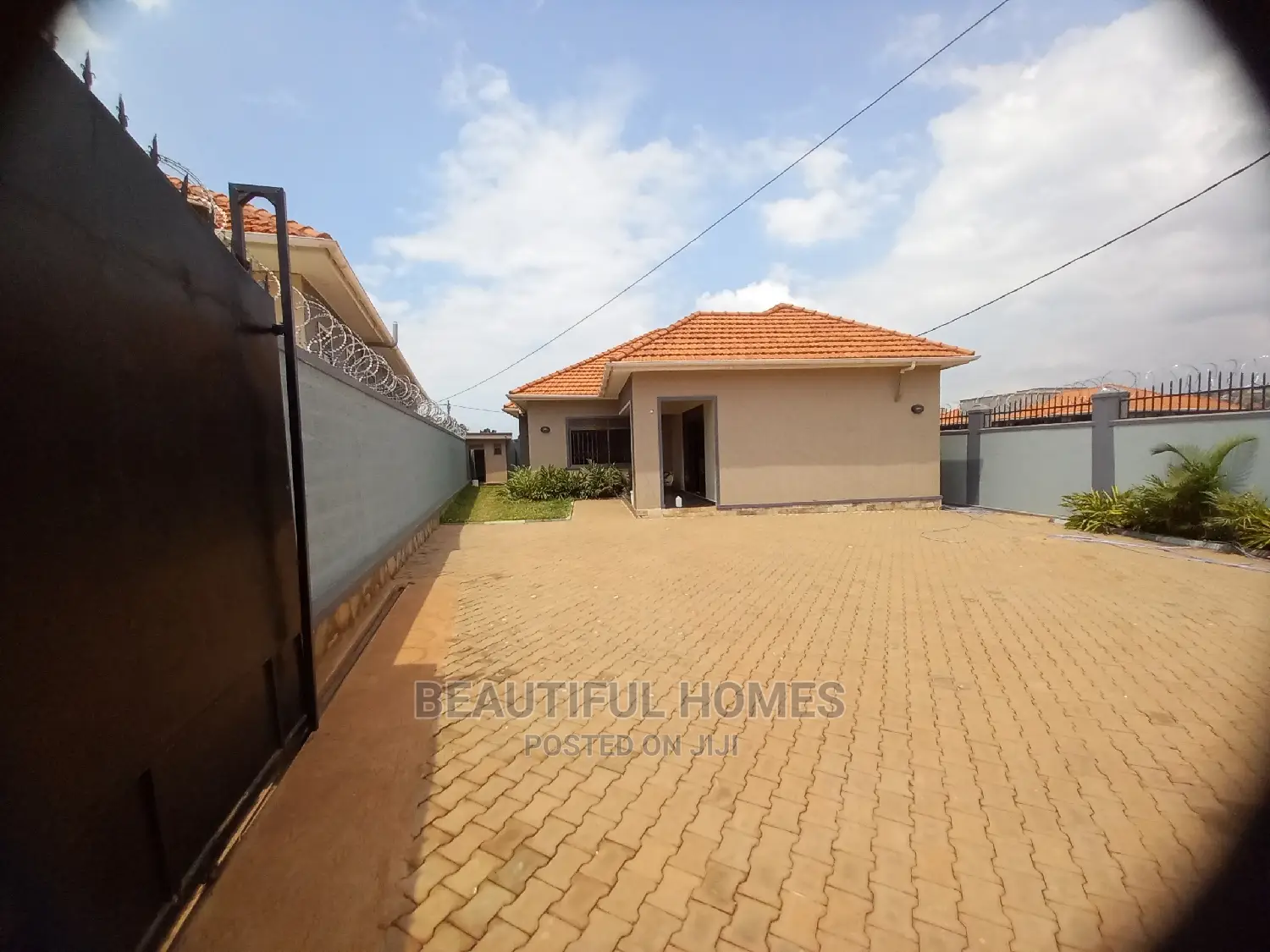 Furnished 4bdrm Maisonette in Kyanja, Central Division for Sale in Central Division