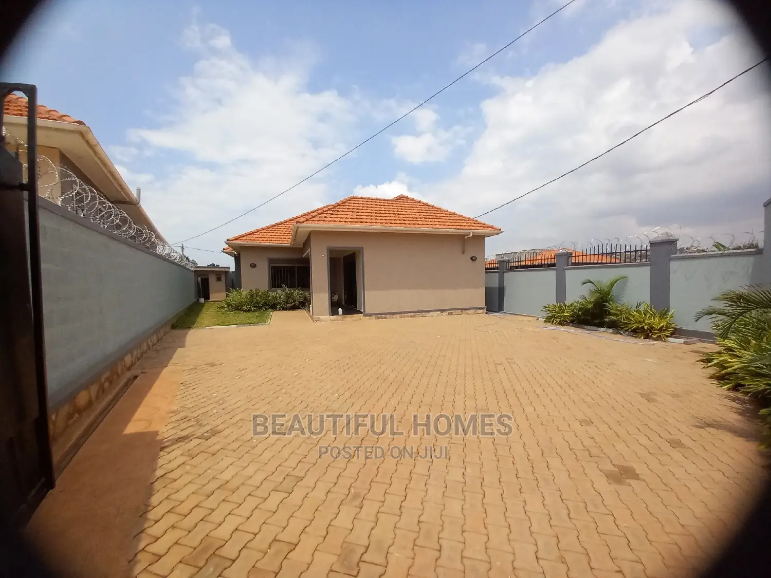 Furnished 4bdrm House in Kyanja Wealthy, Central Division for Sale in Central Division