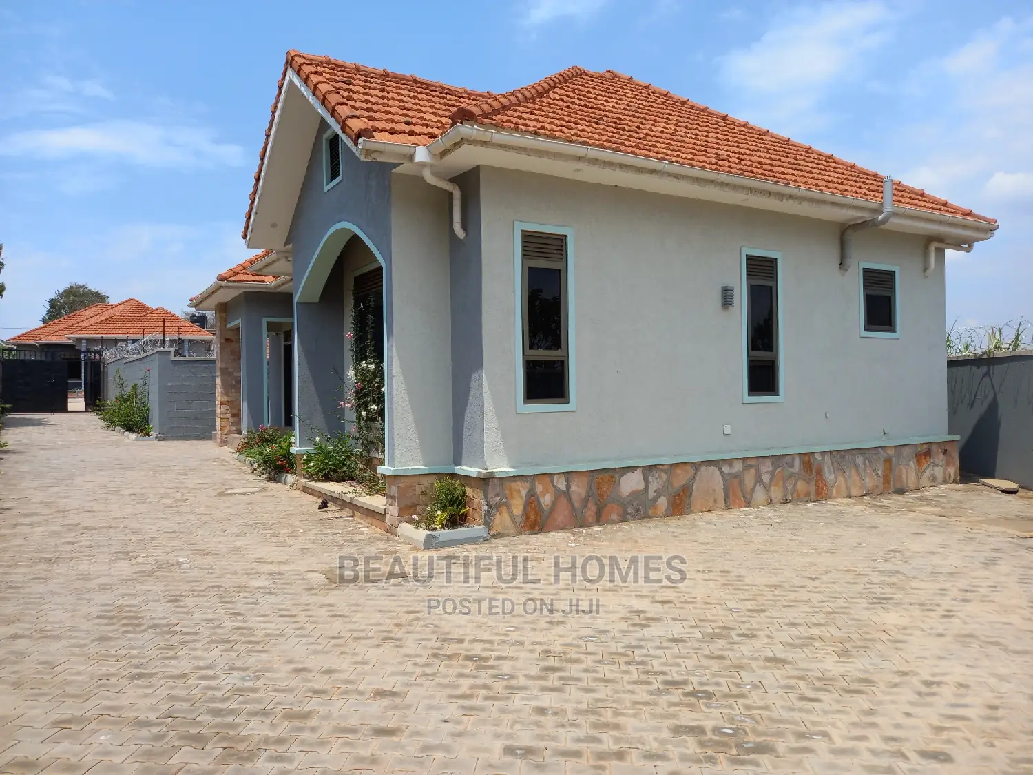 Furnished 4bdrm House in Kyanja Expatriate, Central Division for Sale in Central Division