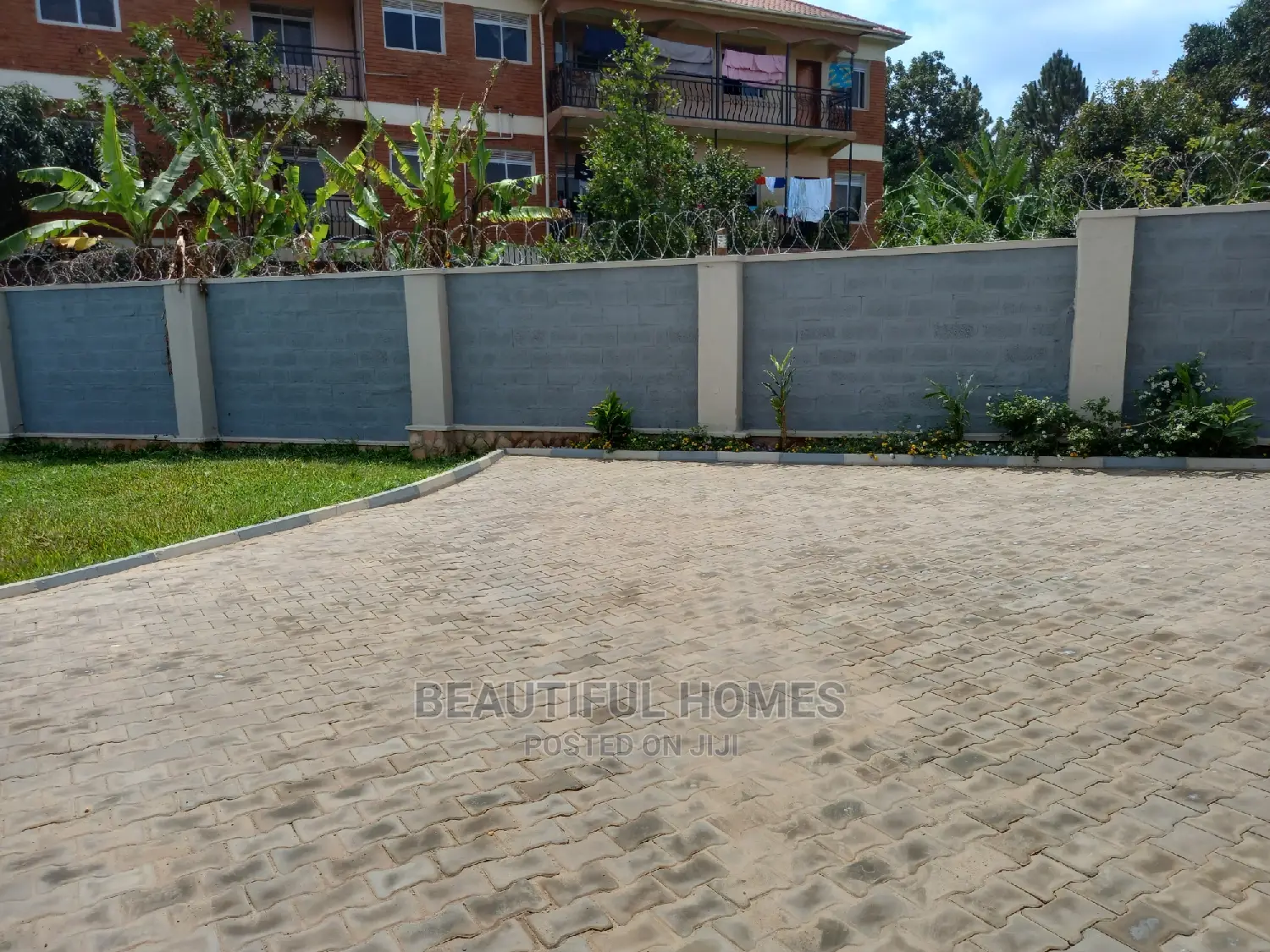 Furnished 4bdrm Bungalow in Kyanja Magnifiscent, Central Division in Central Division