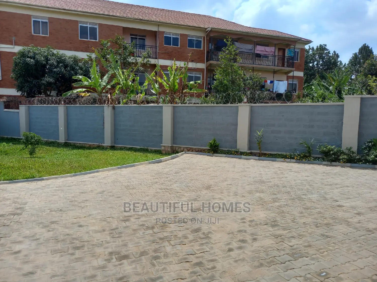 Furnished 4bdrm Bungalow in Kyanja Magnifiscent, Central Division in Central Division