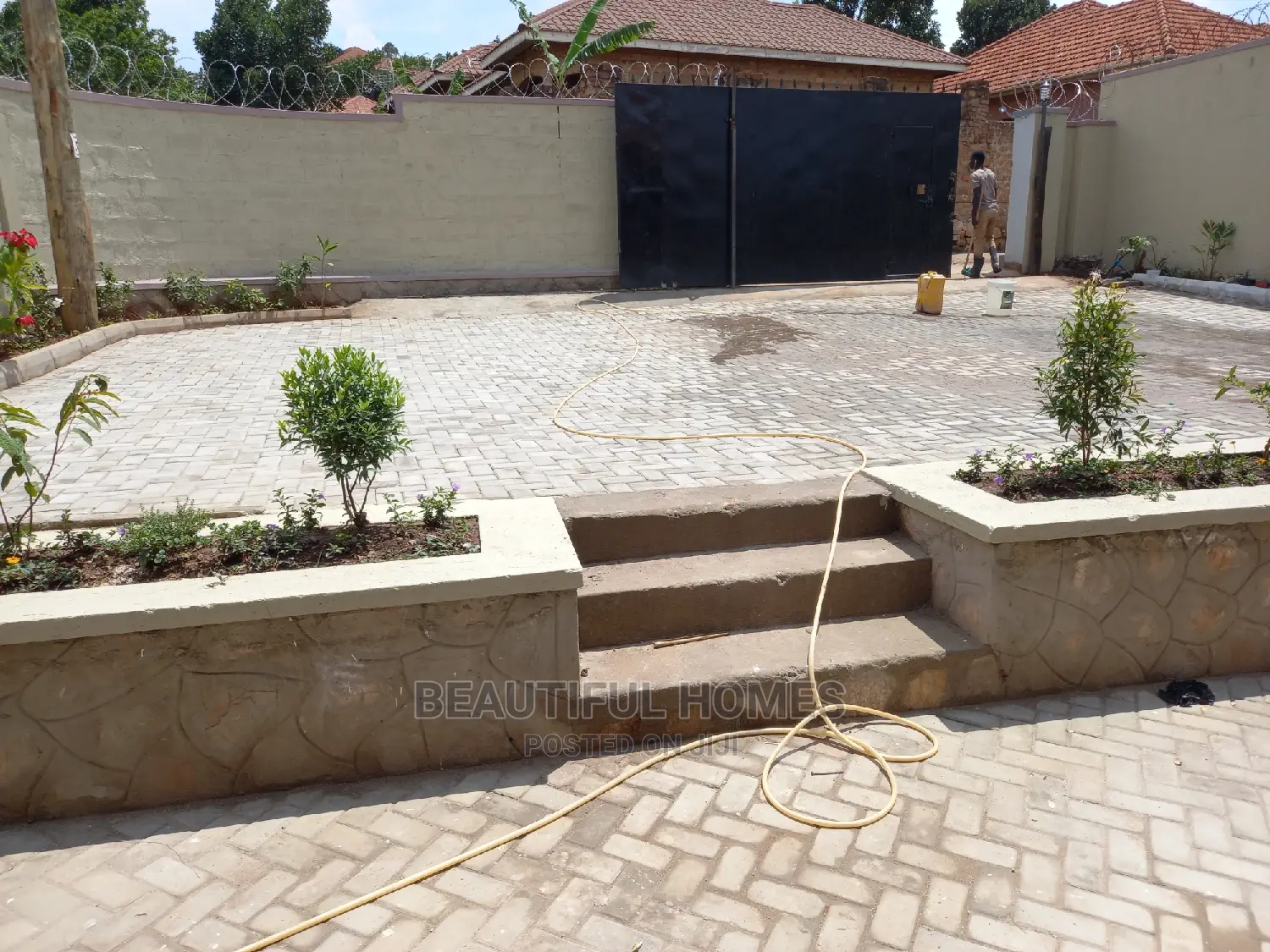 Furnished 4bdrm Maisonette in Kyanja, Central Division for Sale in Central Division