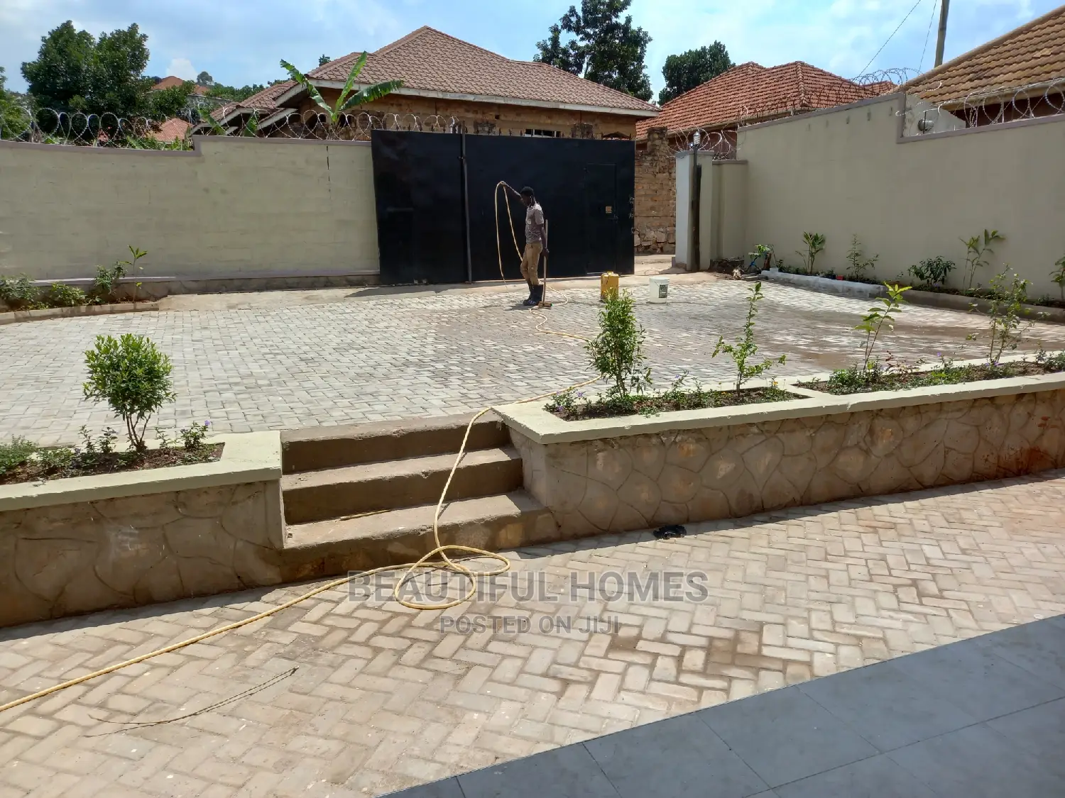 Furnished 4bdrm Maisonette in Kyanja, Central Division for Sale in Central Division