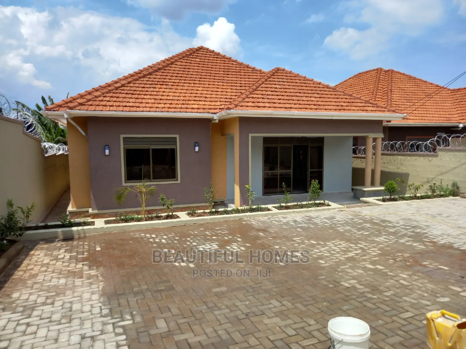 Furnished 4bdrm Maisonette in Kyanja Executive, Central Division in Central Division