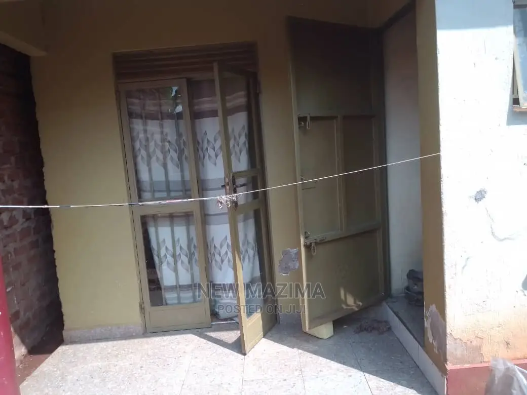 2bdrm House in Salaama Munyonyo Rd, Central Division for Sale in Central Division