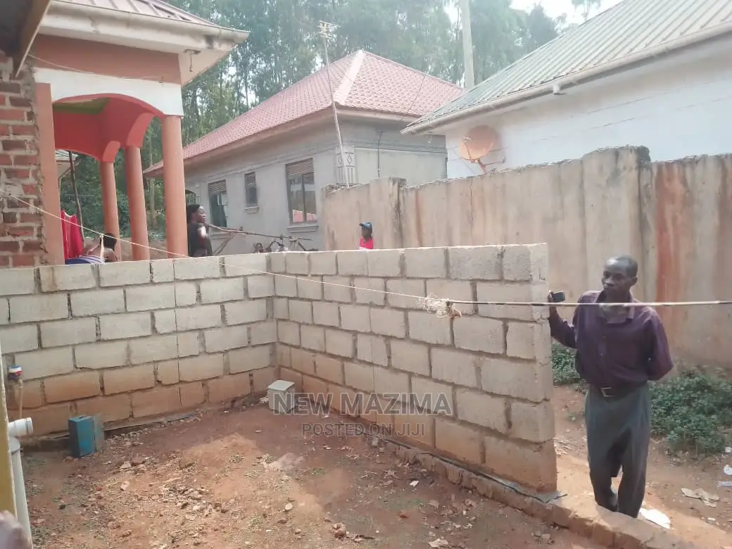 2bdrm House in Salaama Munyonyo Rd, Central Division for Sale in Central Division