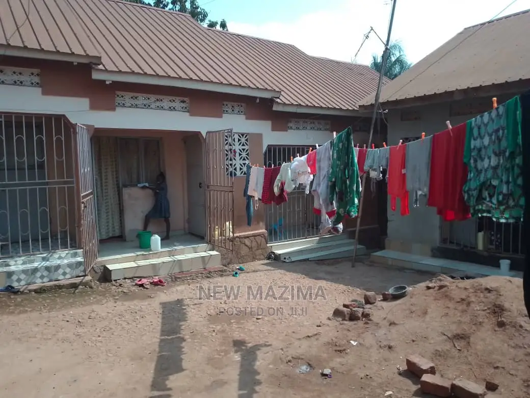 6bdrm House in Salaama, Central Division for Sale in Central Division