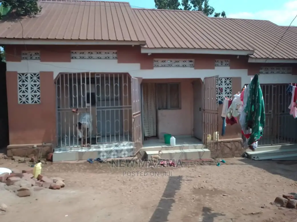 6bdrm House in Salaama, Central Division for Sale in Central Division