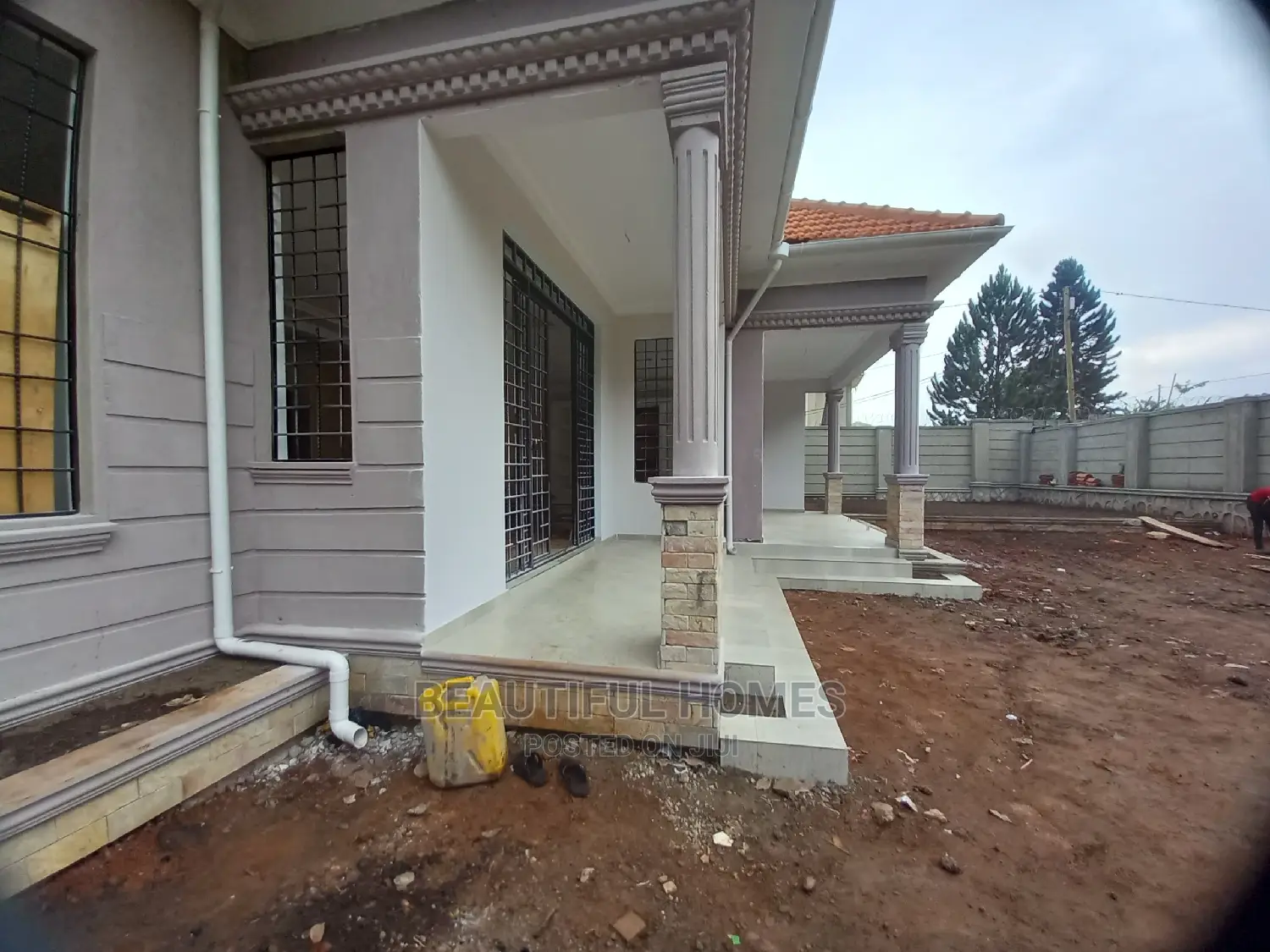 Furnished 4bdrm House in Kira Corporate for Sale in Kira