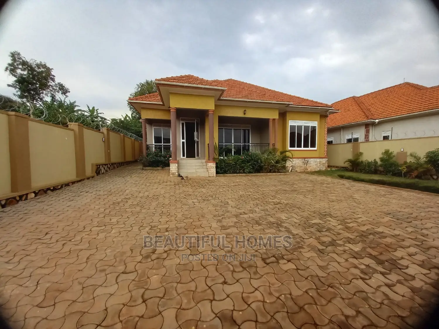 Furnished 4bdrm Bungalow in Kira Posh for Sale in Kira