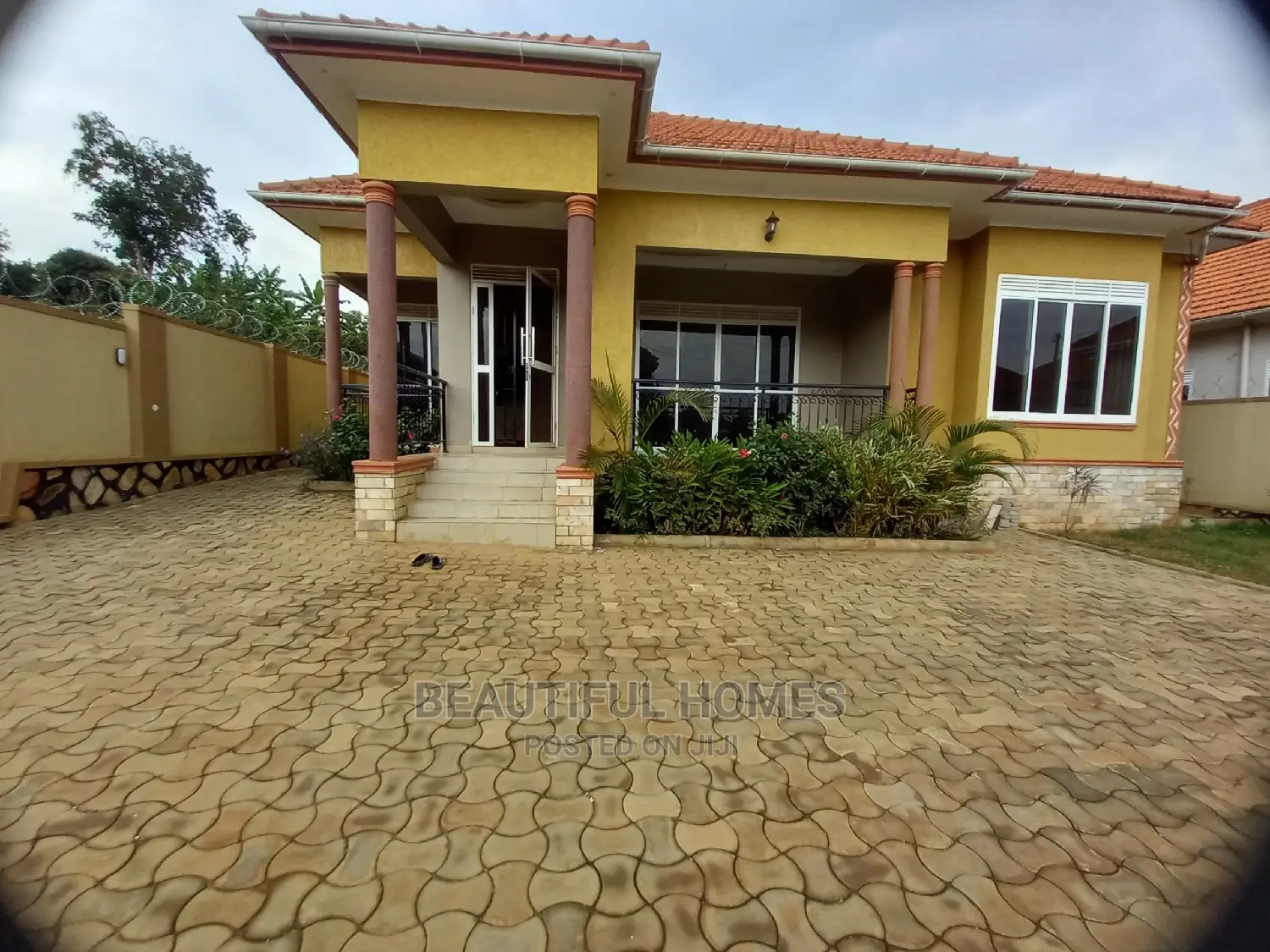 Furnished 4bdrm House in Kira for Sale in Kira