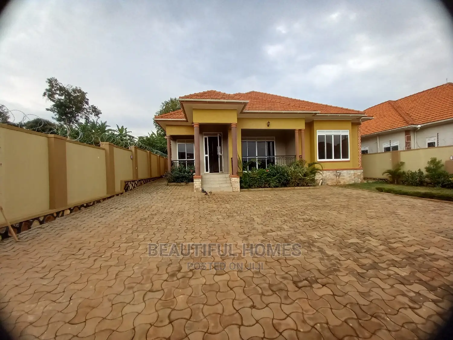 Furnished 4bdrm House in Kira for Sale in Kira